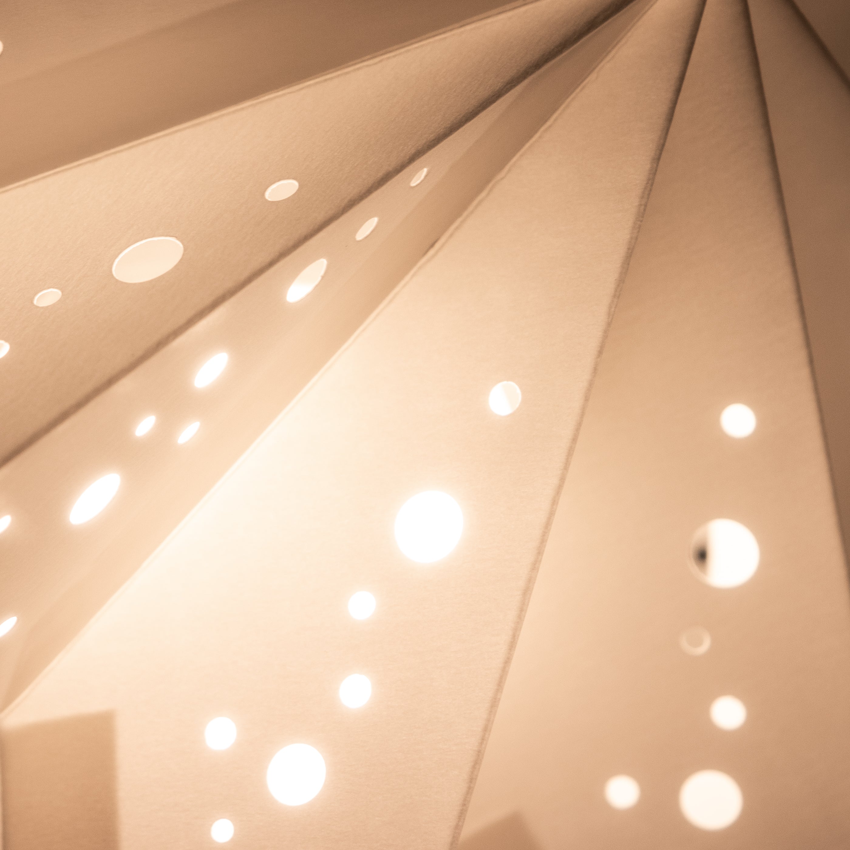 9 tipped white paper star lantern